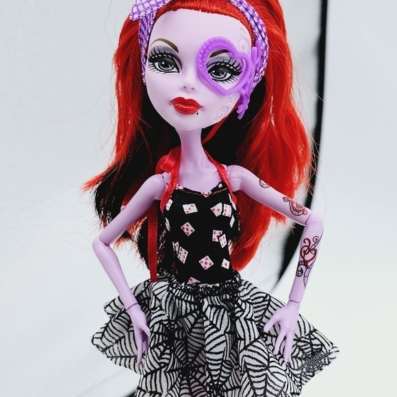 Monster High Operetta Dance Class Doll - Picture 3 of 8